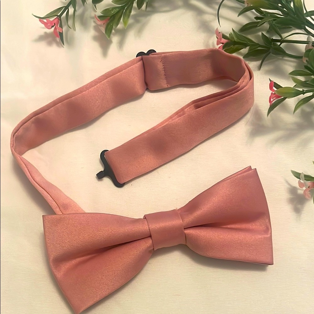 Elegant Pastel Pink Satin Adjustable Bow Tie Unisex Prom Wedding NWOT